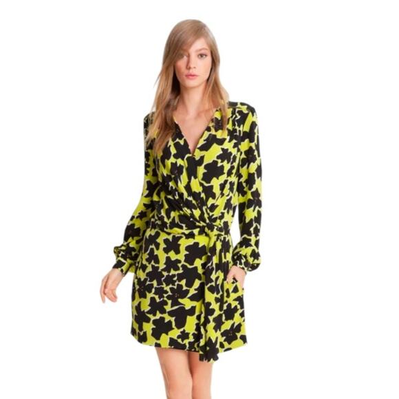 Diane von Furstenberg Dora Lily Silk Faux Wrap Dress Sz 8 - Picture 1 of 9